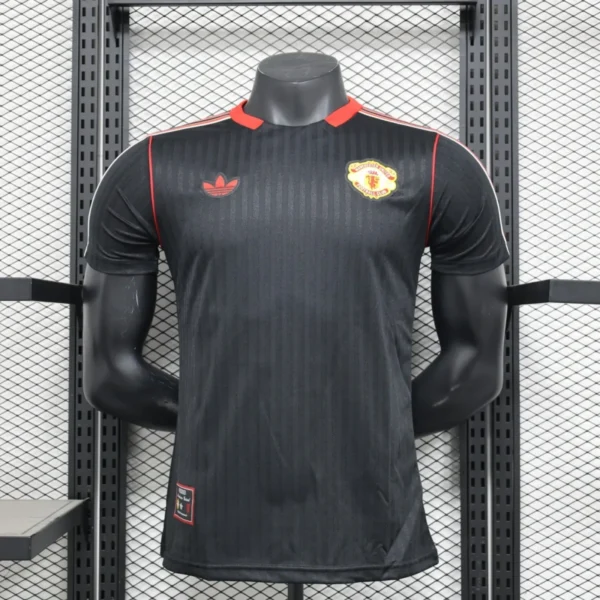 Camisa Manchester United 25/26 - Versão Jogador - Terrace Icons