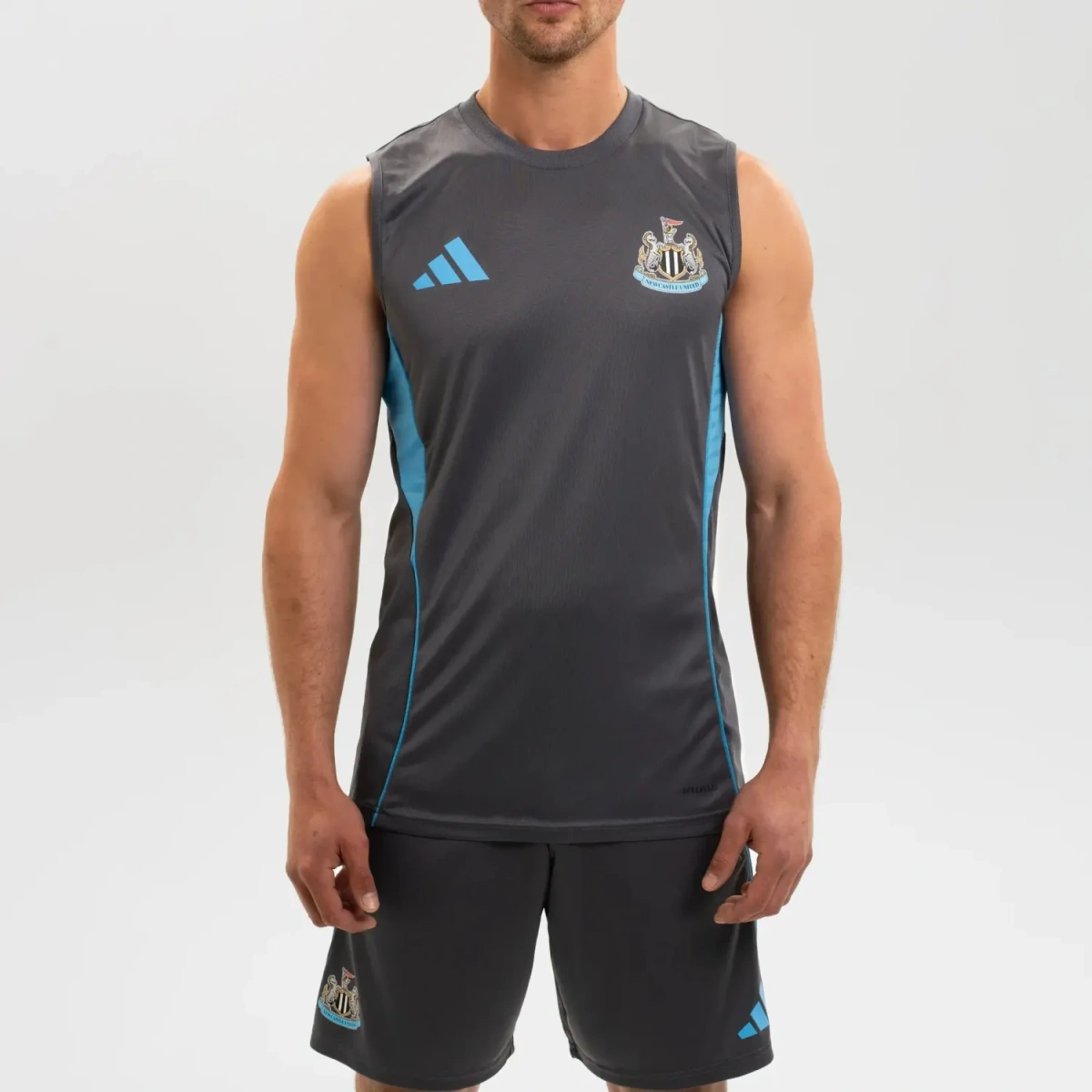Kit de Treino Newcastle United 25/26 - Sem Mangas
