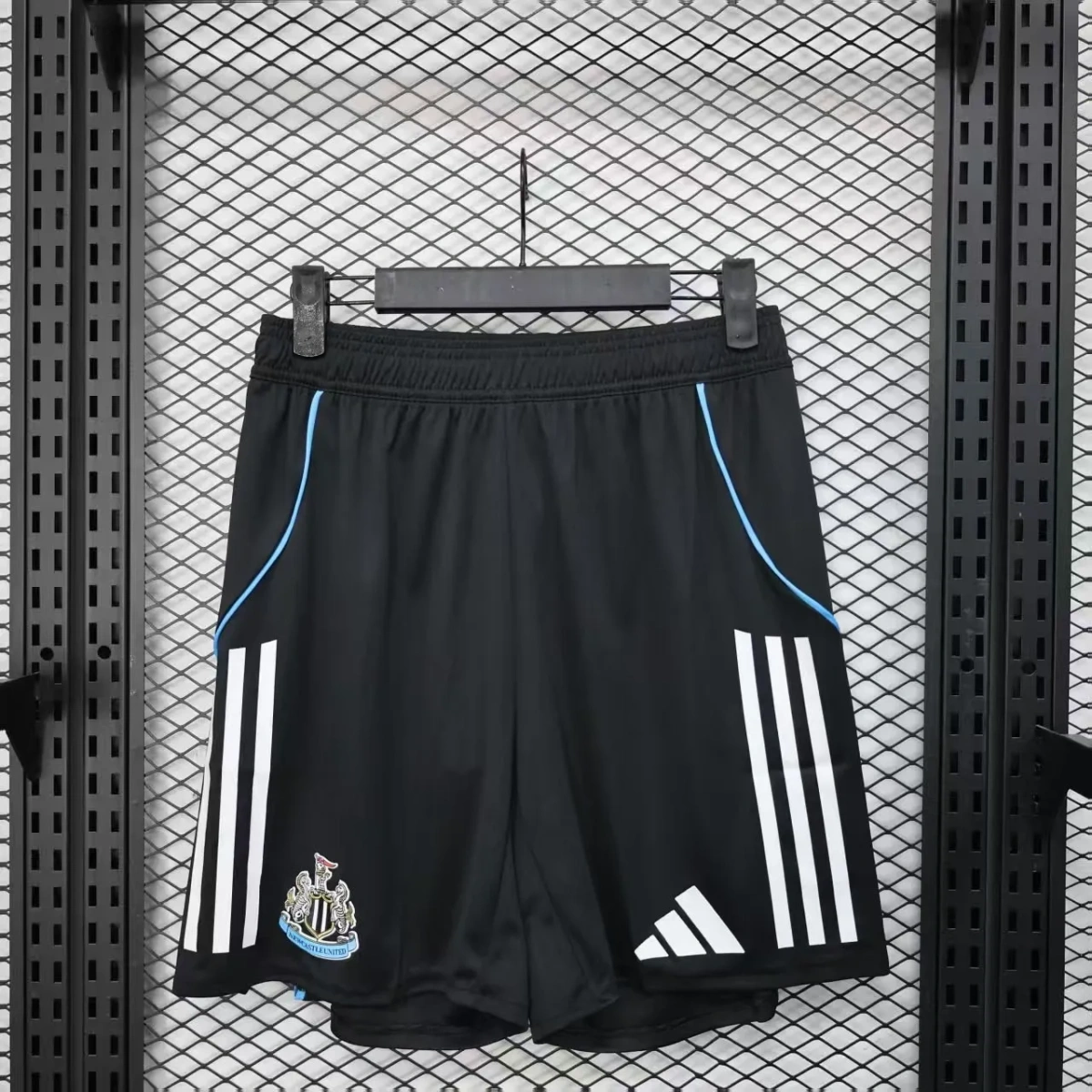 Short Newcastle United 25/26 Home - Versão Jogador
