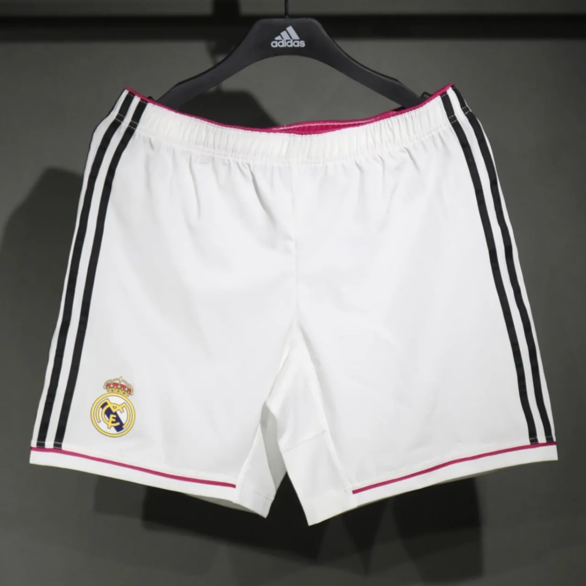 Short Real Madrid 2014/15 Home - Retrô - Versão Jogador