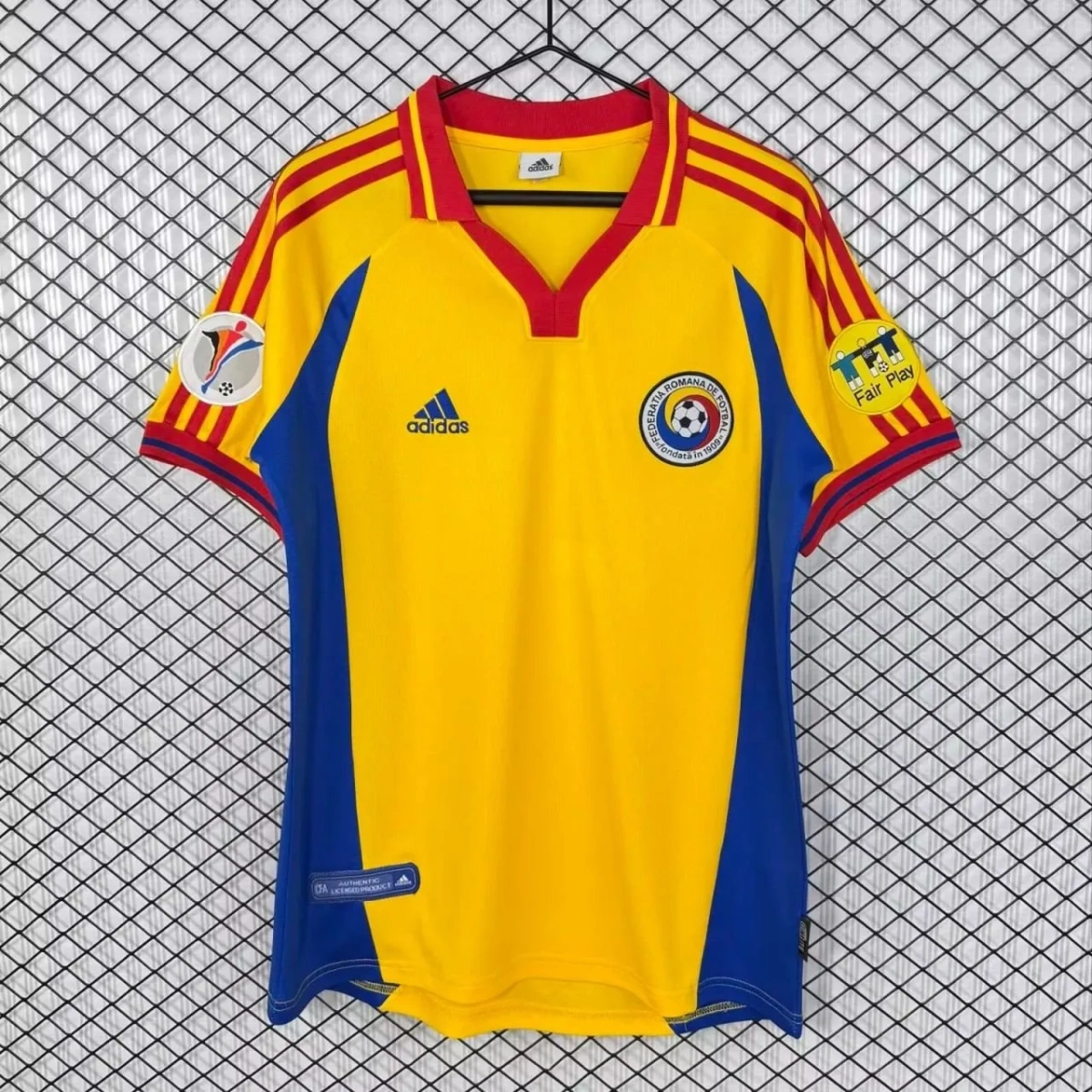 Camisa Romênia 2000/02 Home - Retrô