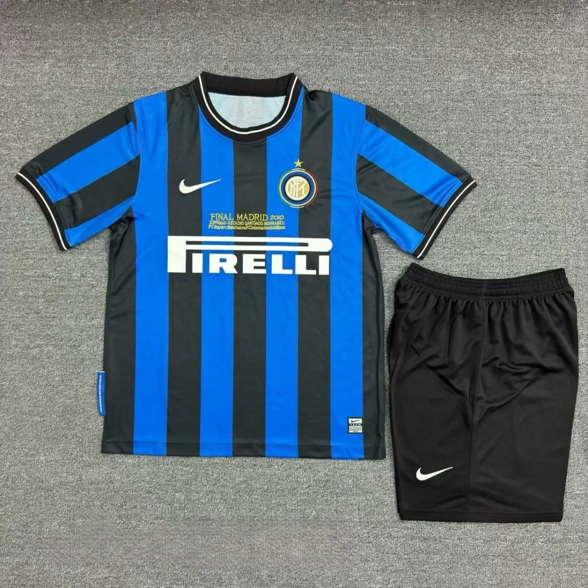 Camisa Inter de Milão 2010 - Retrô