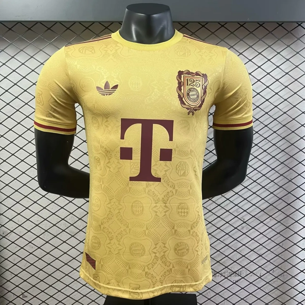 Camisa Bayern de Munique - Versão Jogador - Aniversário de 125 Anos