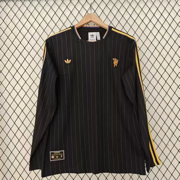 Camisa Manchester United 25/26 - Manga Longa - Terrace Icons