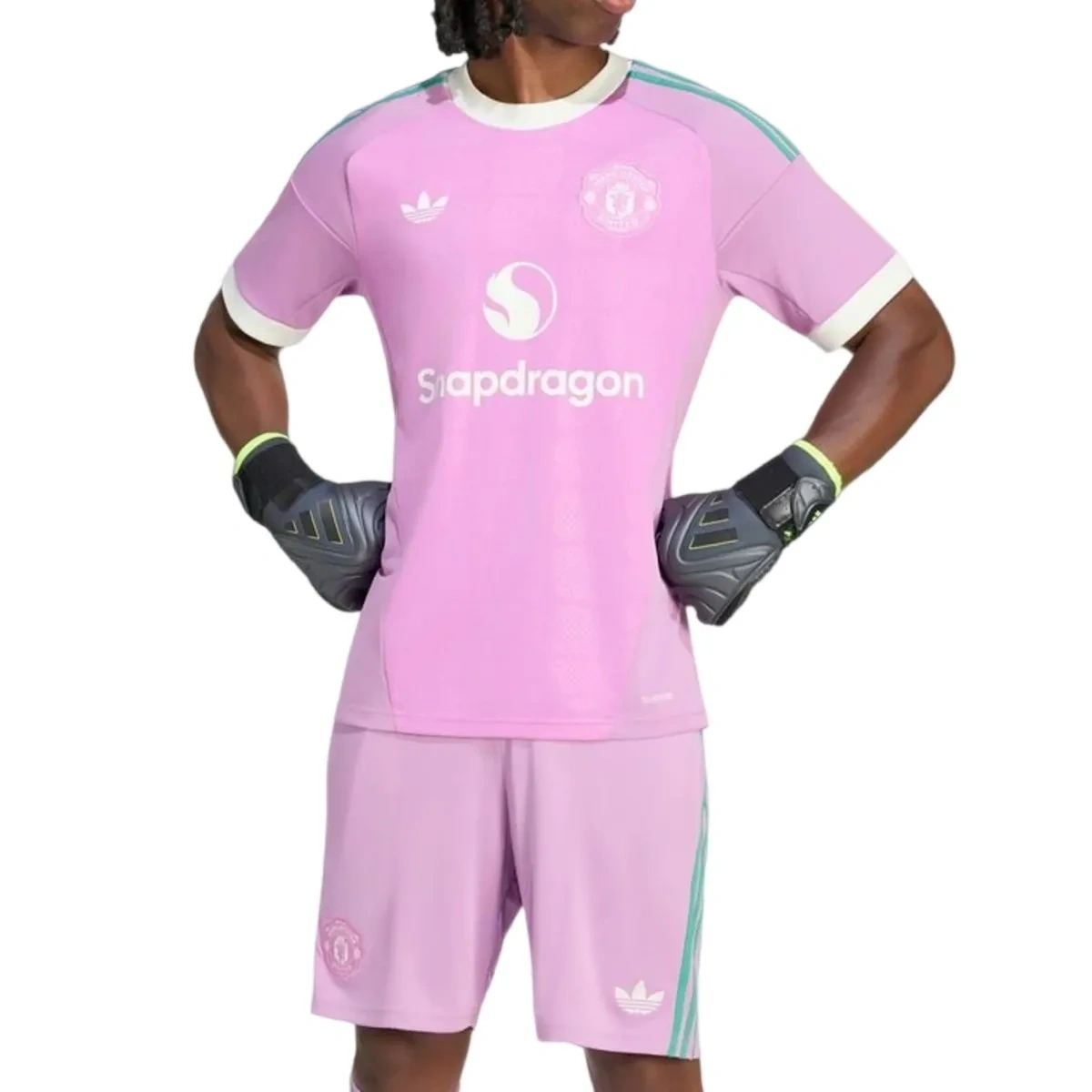 Kit Camisa + Short Manchester United 2026/27 - Goleiro